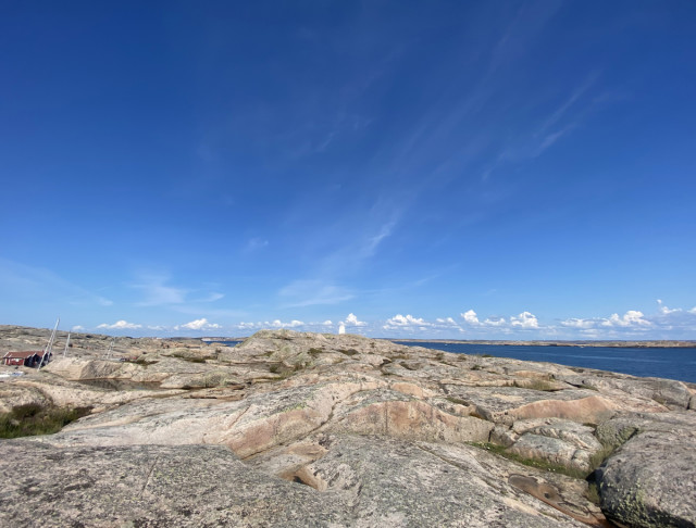 Vy över bohuslänska klippor