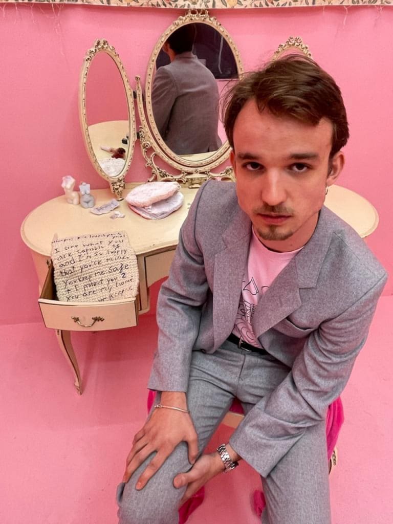 picture of caspar danuser sitting on a chair