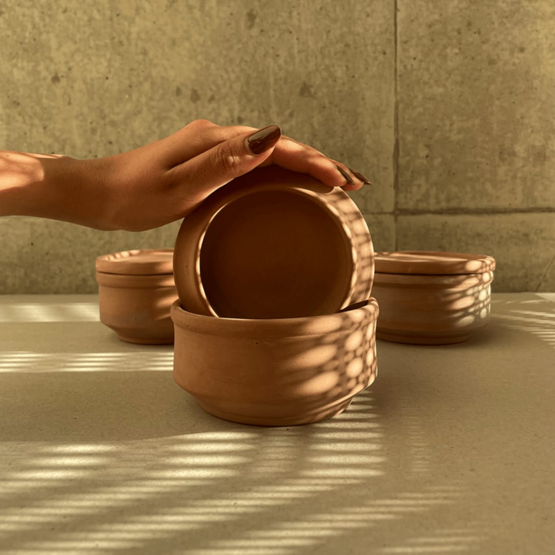 Terracotta cooling clay pots and lids