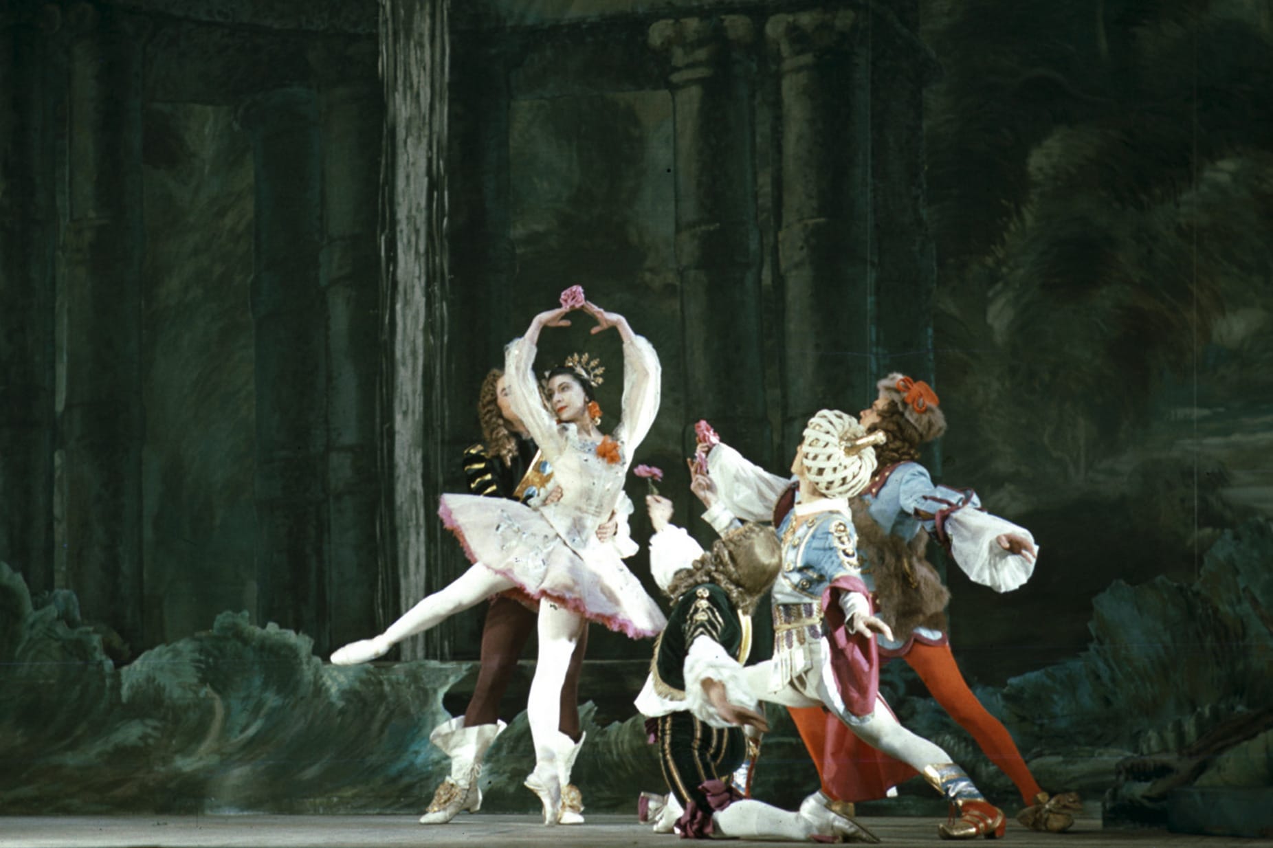 Margot Fonteyn as Princess Aurora in the Rose Adagio from The Sleeping Beauty (1946), Sadler's Wells Ballet 