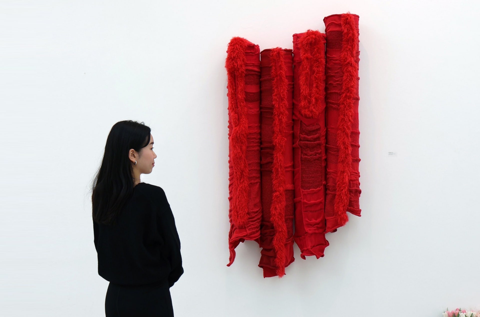 Seongeun Lee, textile artist. My works considers fundamental questions about Human's existence.