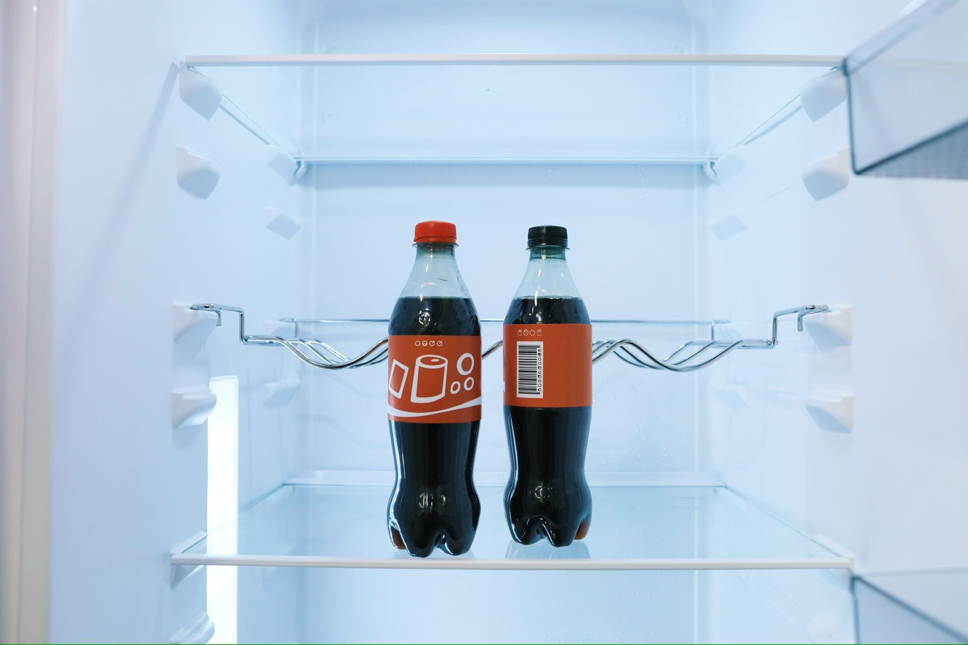 Coca-Cola and crisp packaging