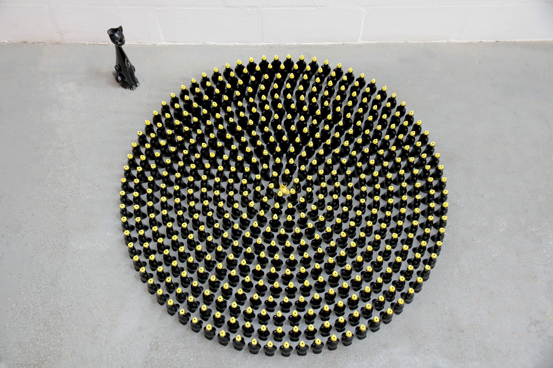 465 ceramic pie funnels, ceramic cat