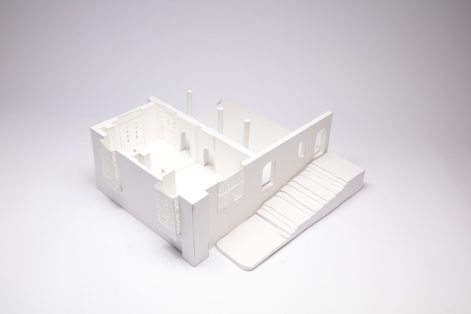 white model of the courtyard, mashrabiya and mikveh