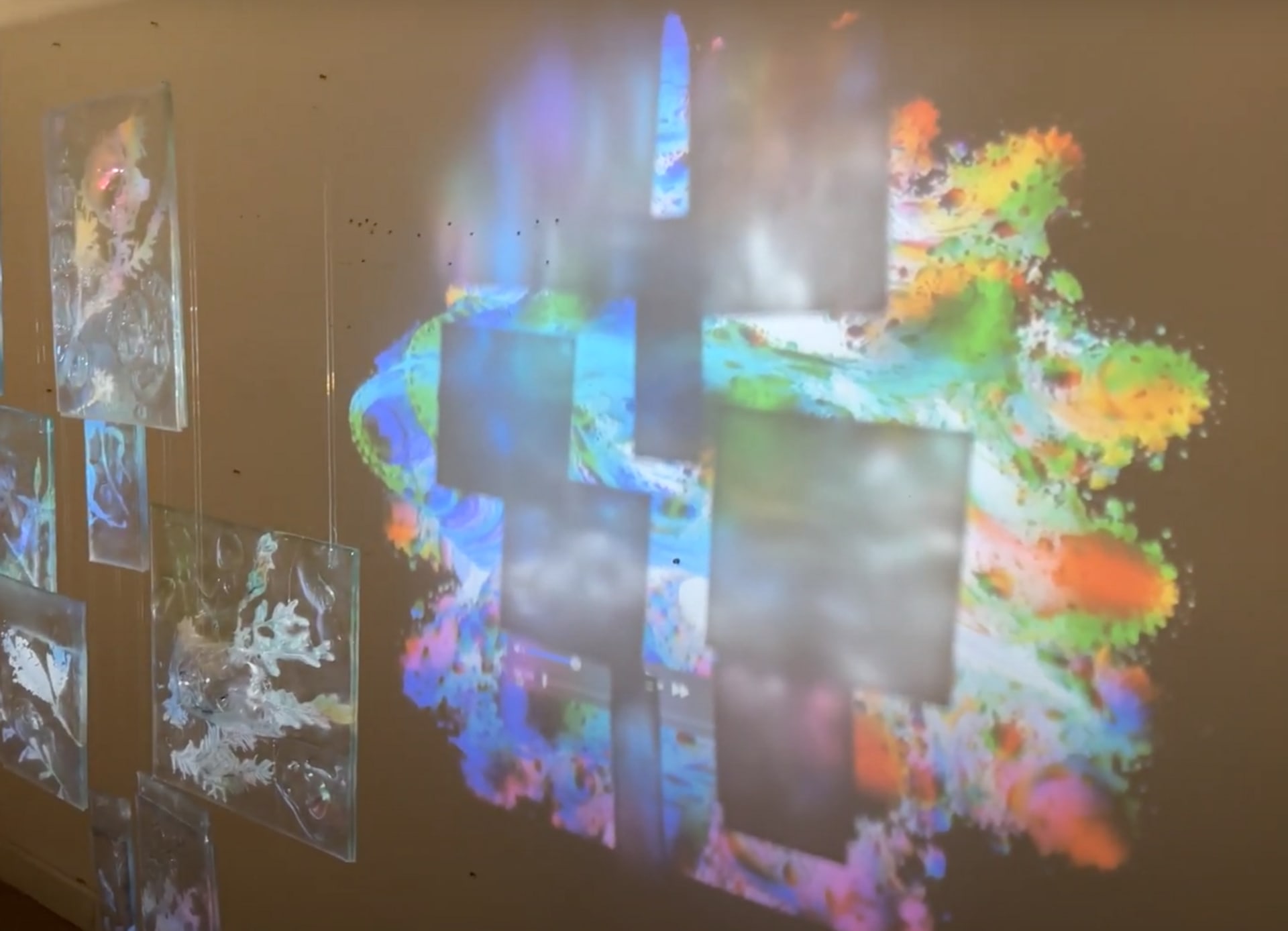 Details of glass sheet patterns and projection