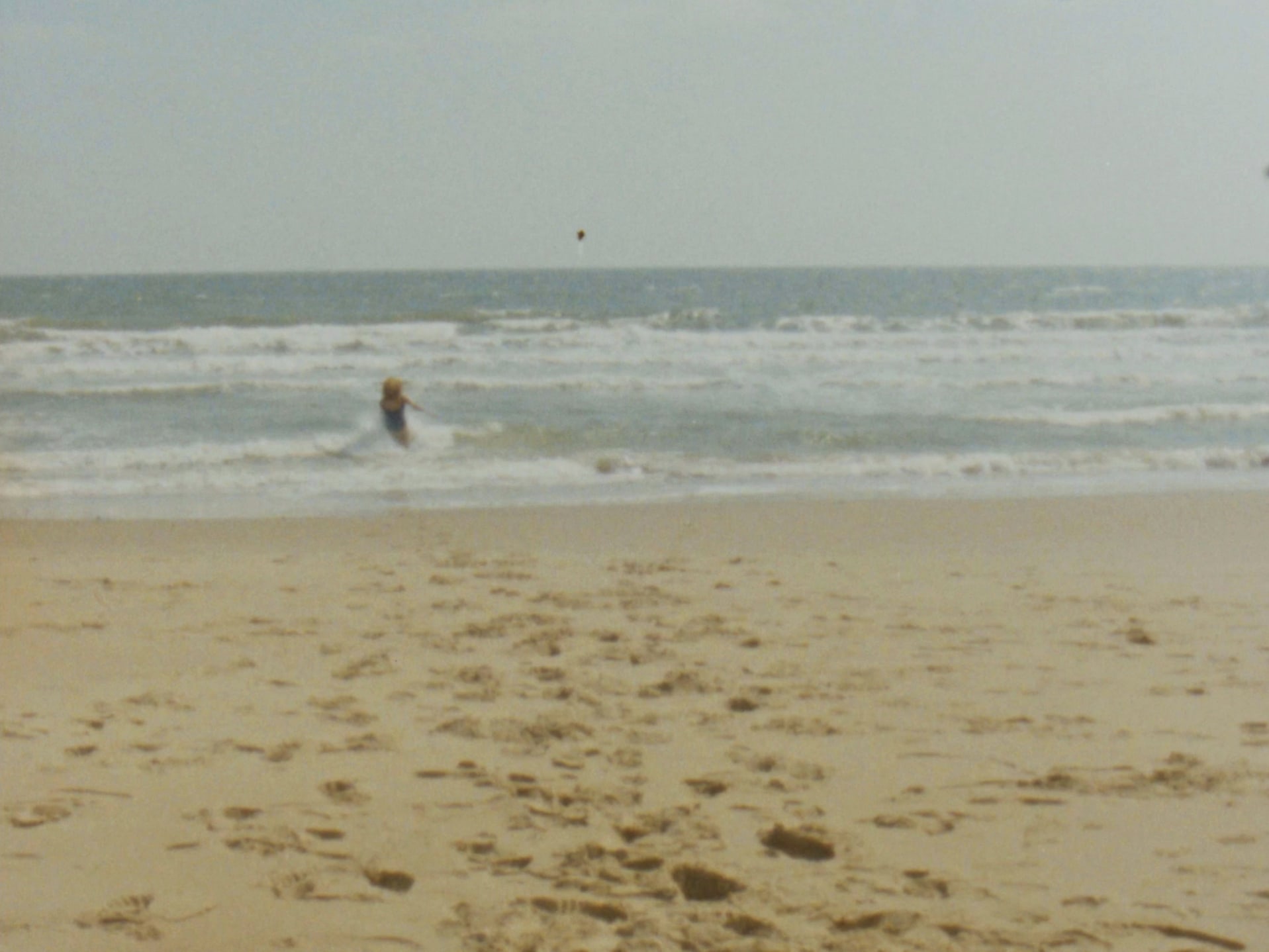 The artist coming face to face with the sea 