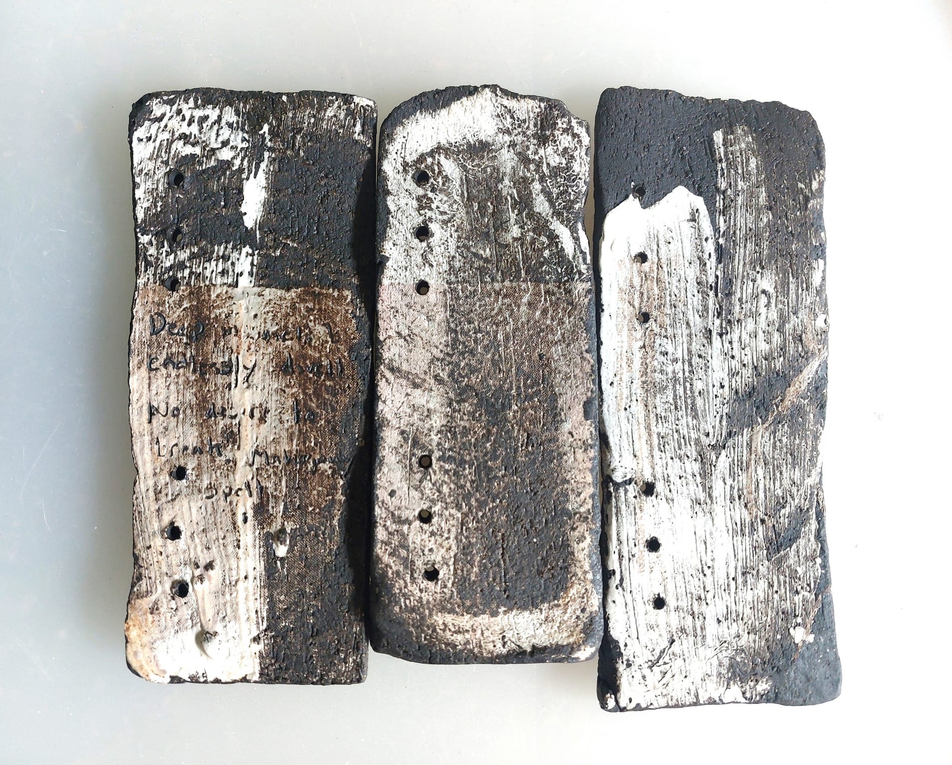 PAGES, CERAMIC / BLACK CLAY