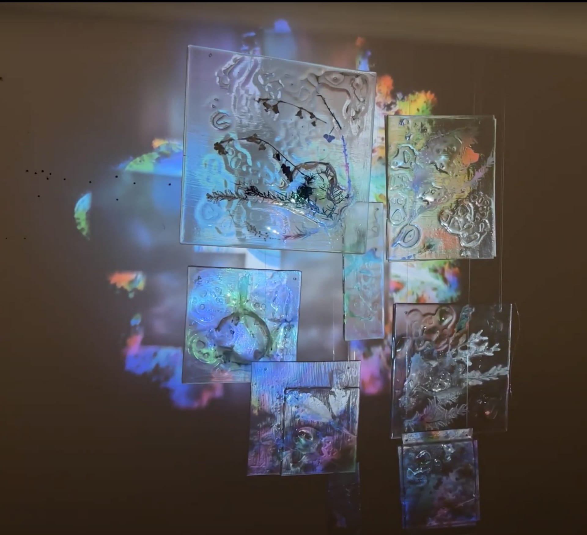 Details of glass sheet patterns and projection