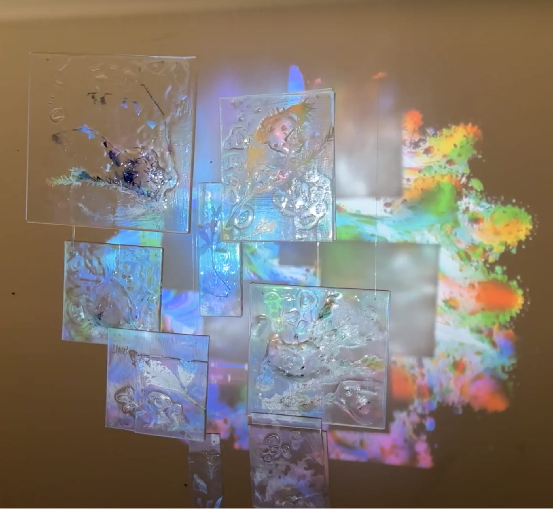 Details of glass sheet patterns and projection