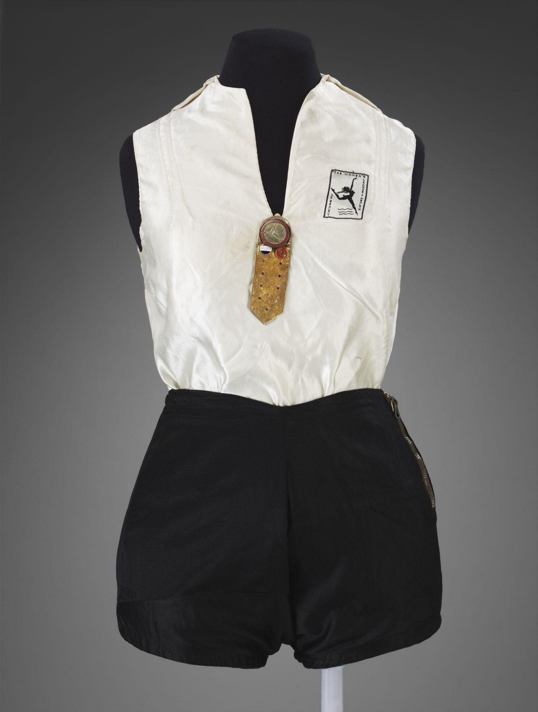 Women’s League of Health and Beauty, Gym Set, ca. 1930's., Textiles and Fashion Collection, V&A Museum T.240 to F-1984.