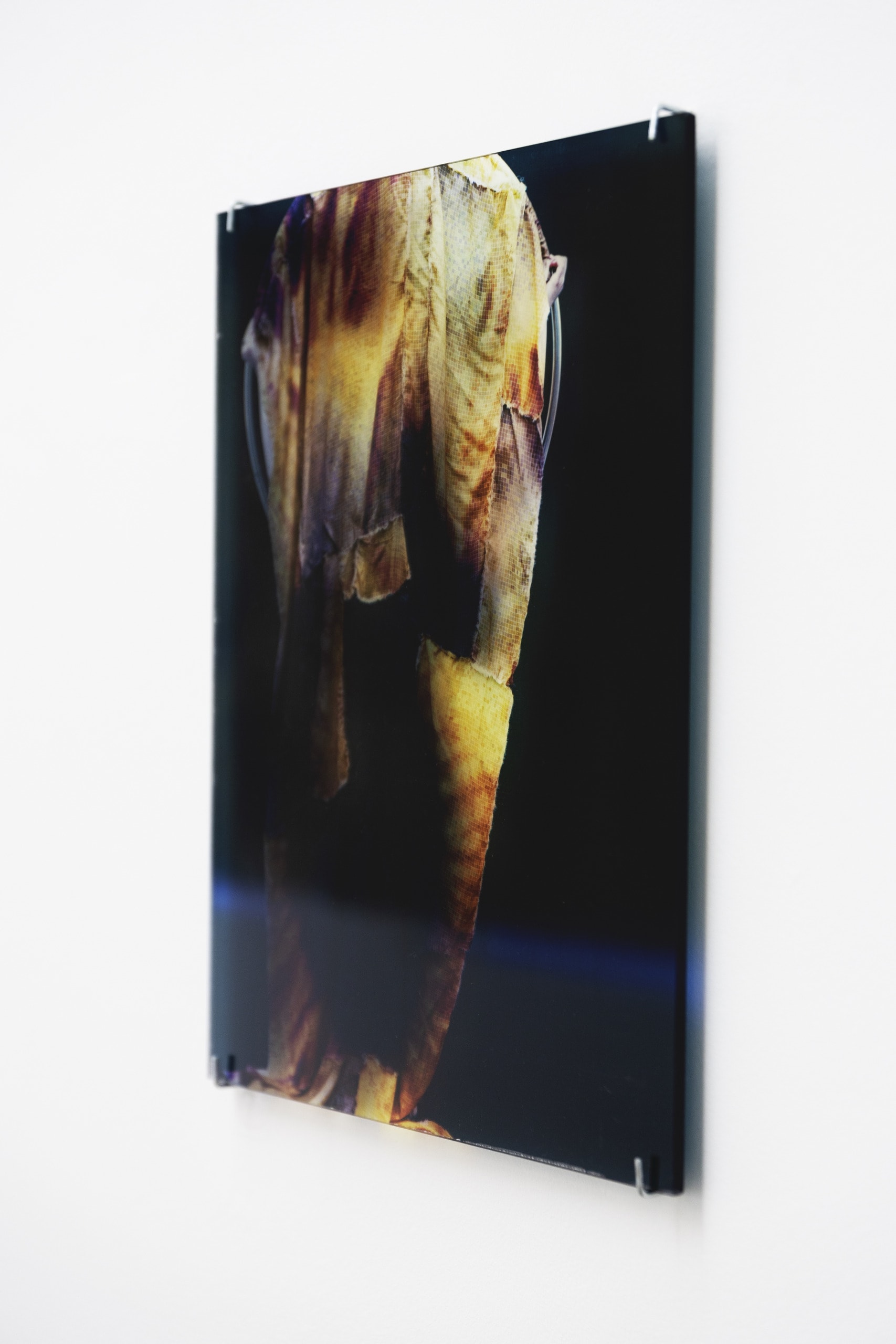 37,2x28cm, UV-print on clear acrylic sheet. 
