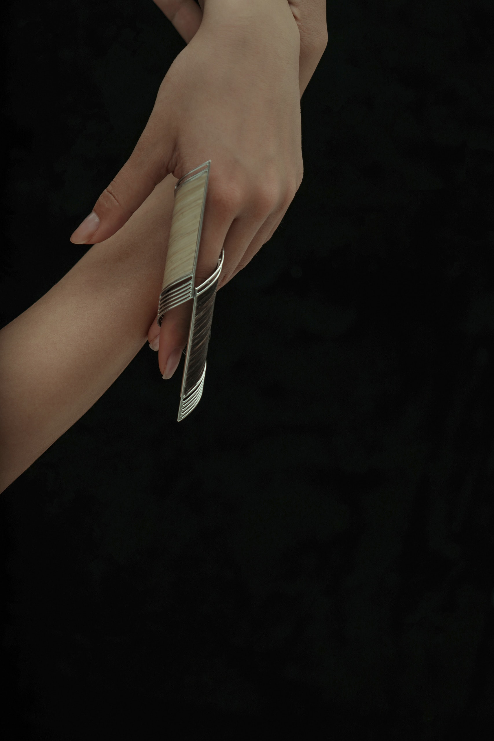 Hair ring, media item 1