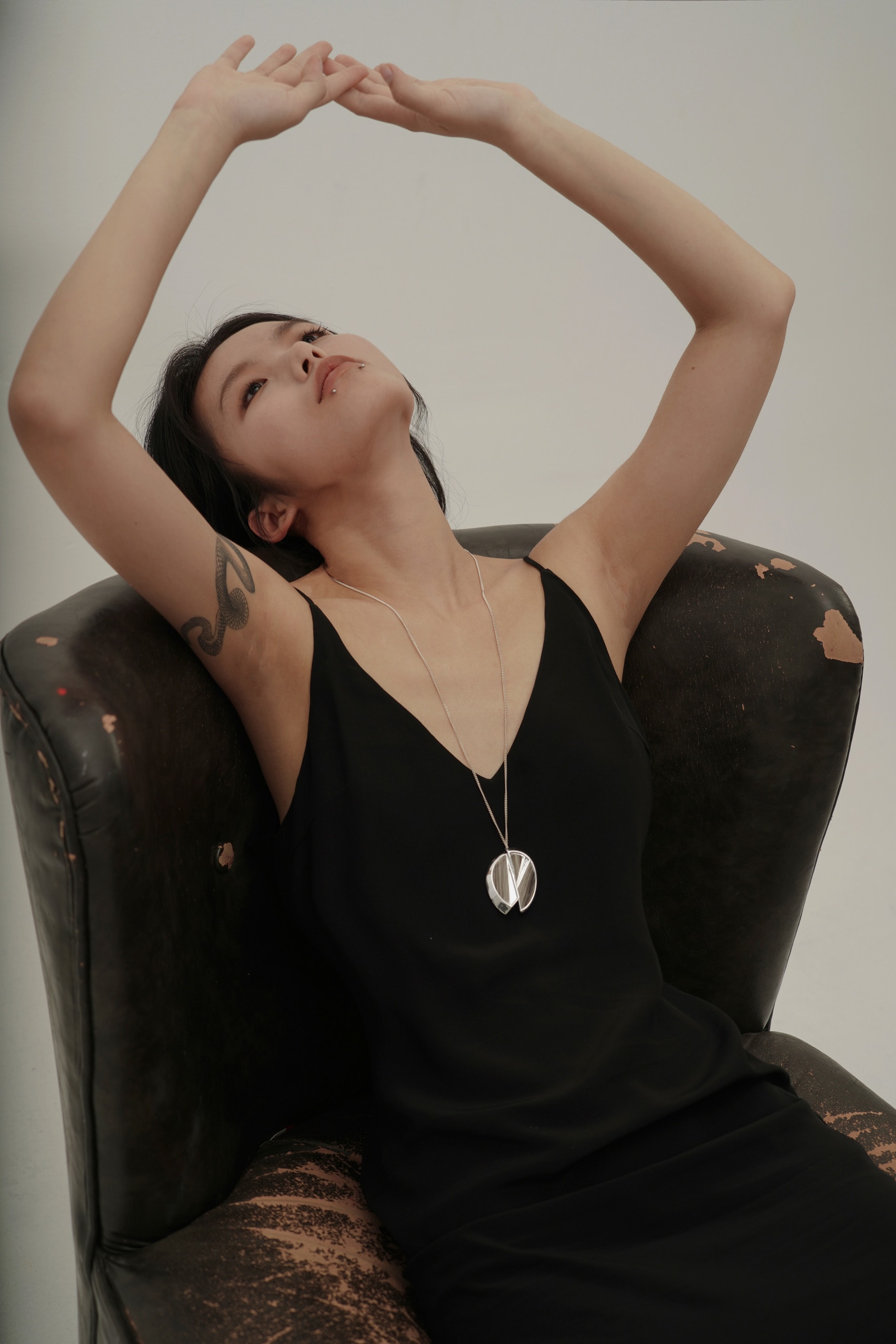 Hair pendant, media item 1