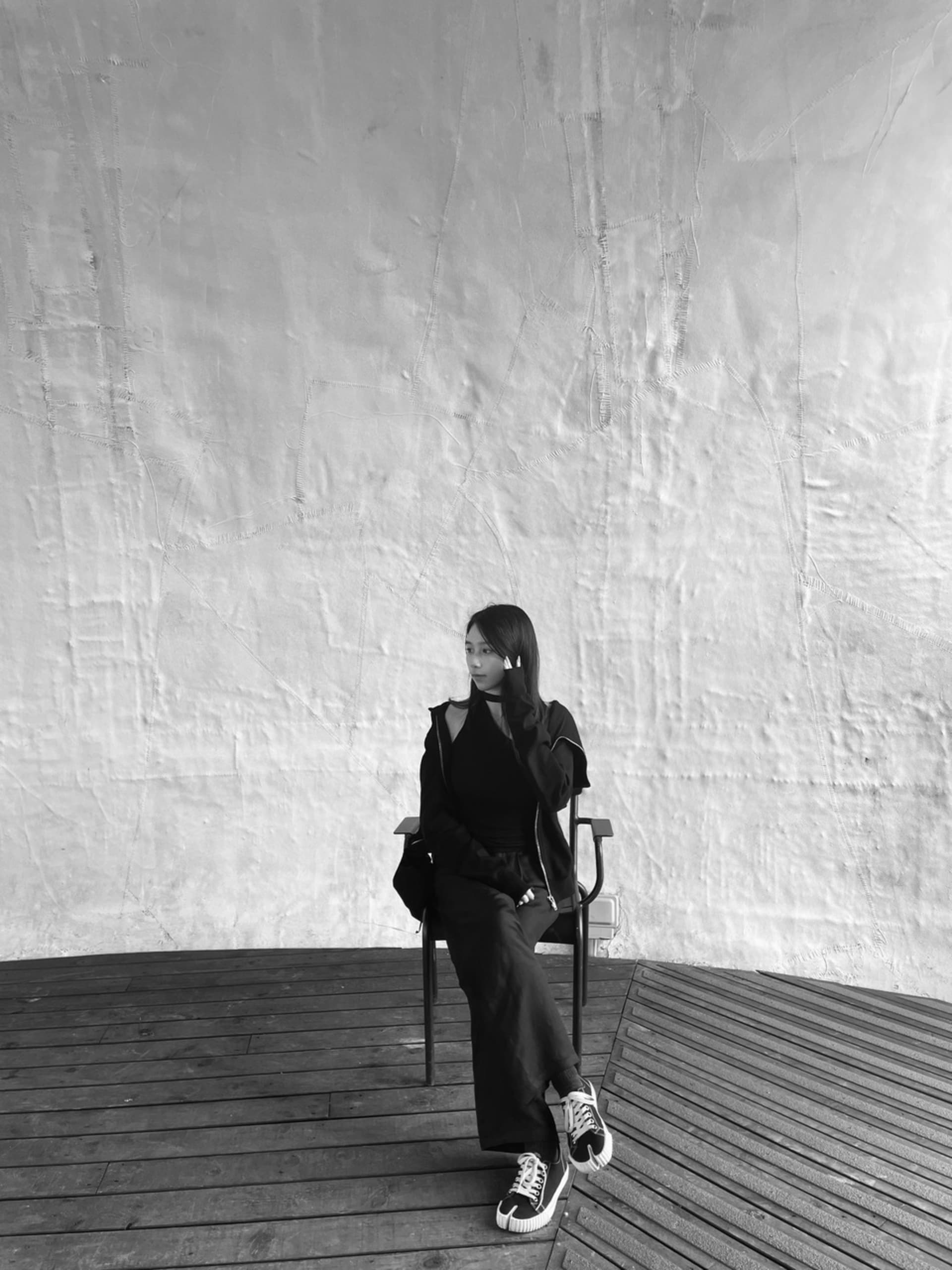 Anqi Liu is an interior designer who is constantly interested at the field of architecture and art. 