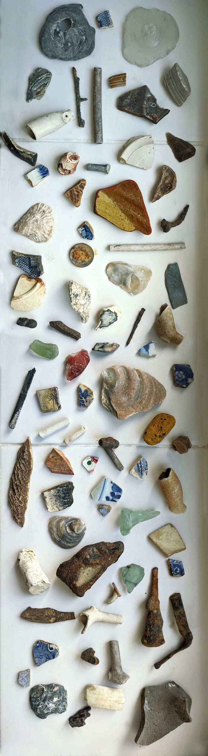 artifacts found while mudlarking on the Thames