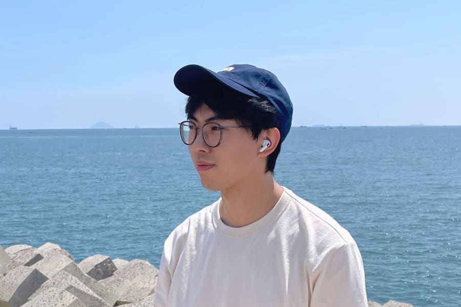 Junzhe He