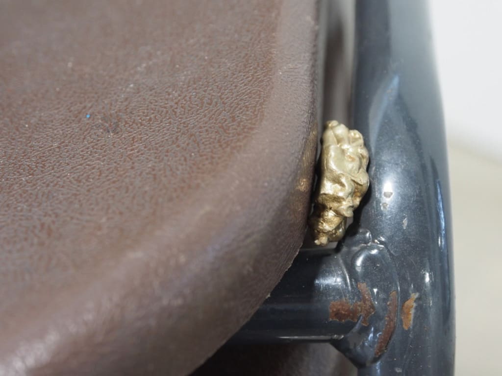 bronze chewing gum