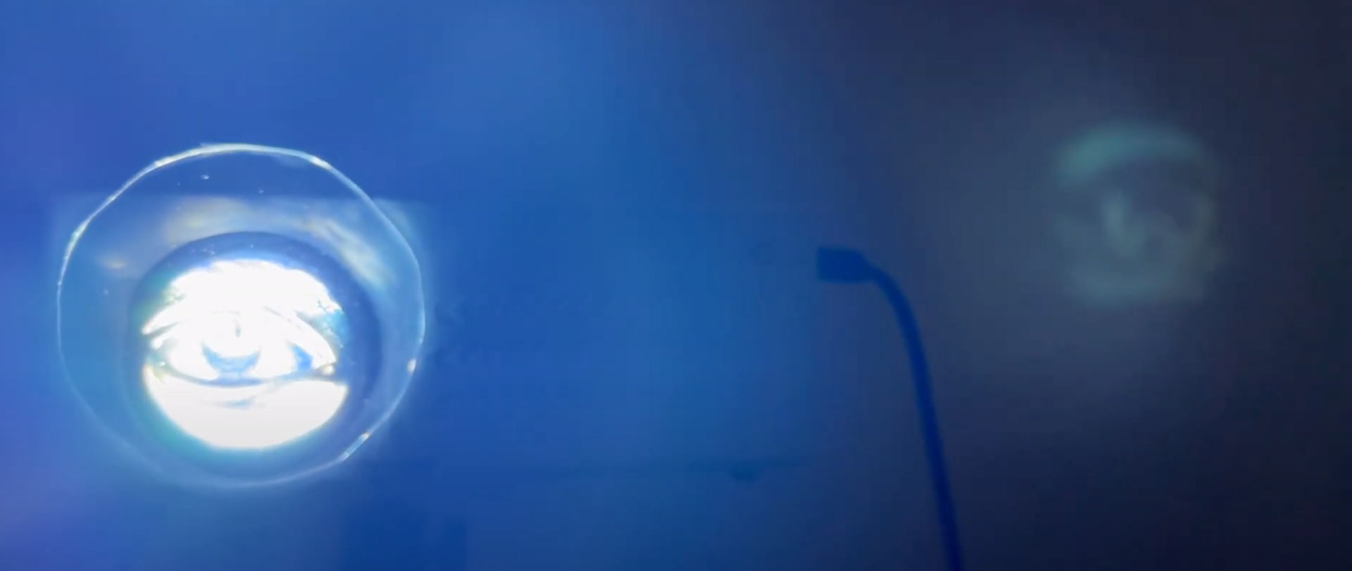 Resin eye with the reflection of lights