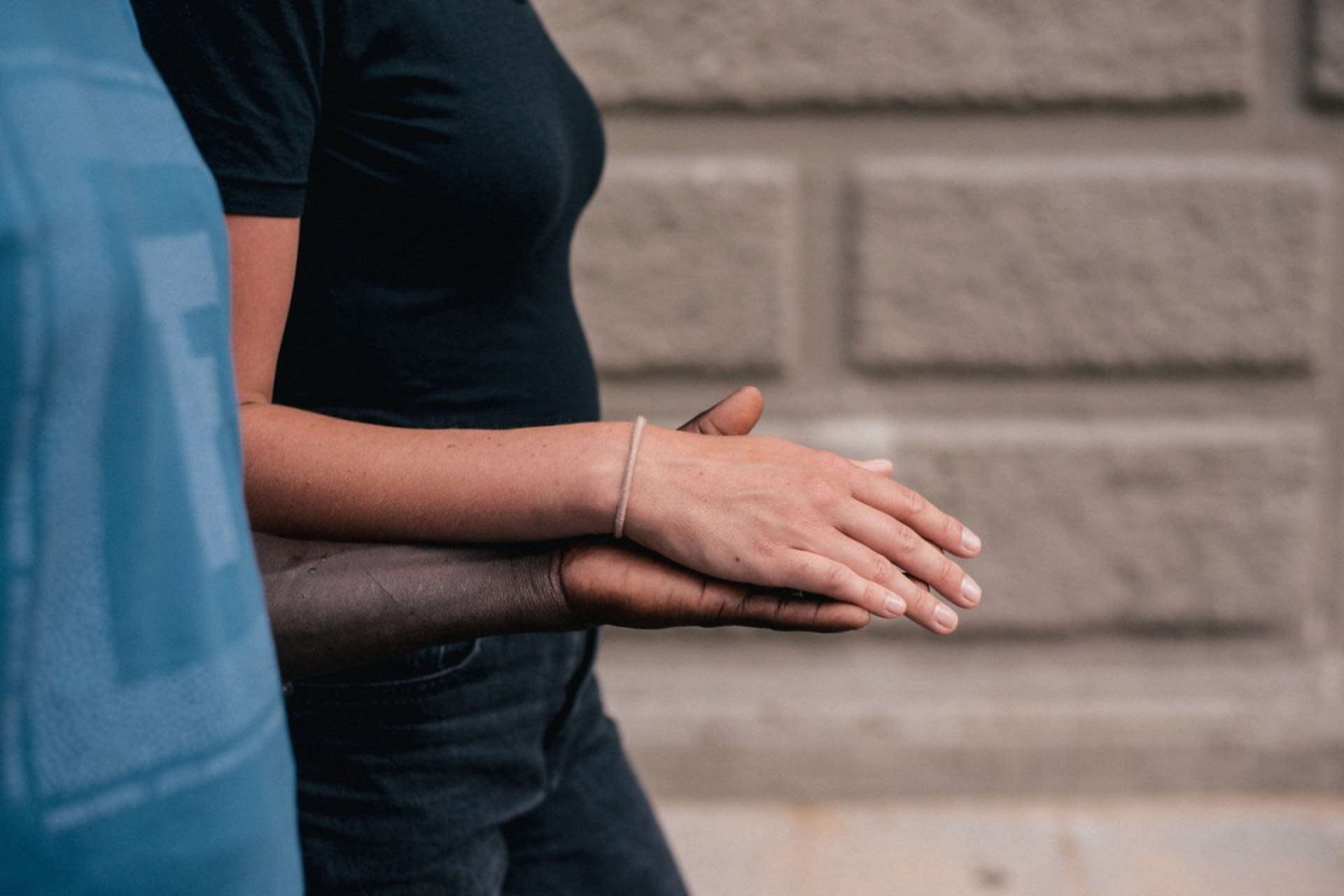 Myriam Lefkowitz, Walk, Hands, Eyes (Hannover)', Festival Theaterformen 2017. Photo: Moritz Kuester.