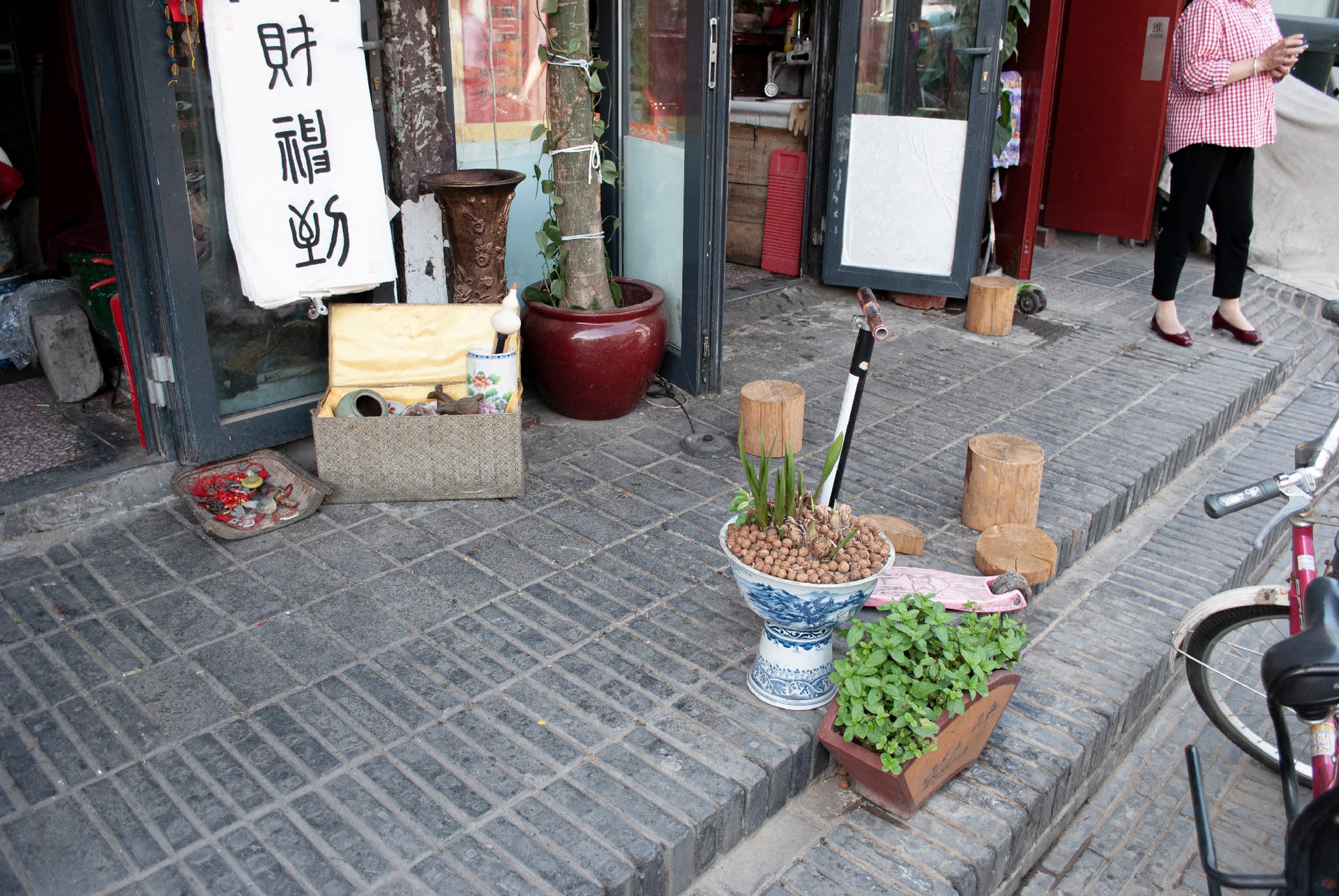 Social Imprint: Objects Acquired For Seating, Abandoned In Situ