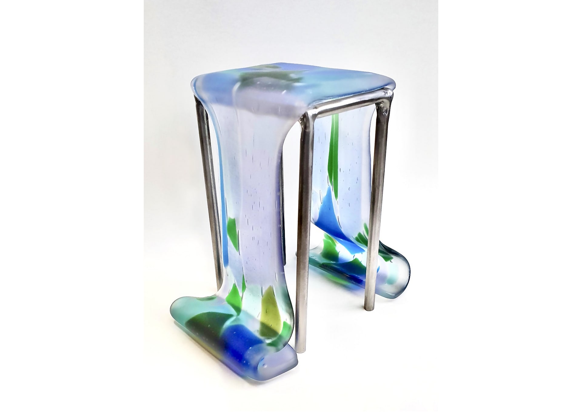 'Emotions' — Kiln-formed glass and welded stainless steel rod — 20 x 15 x 10 cm