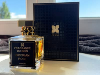 Fragrance du Bois Siberian Rose