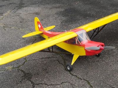 Piper PA 18 - 150 (modifiziert) mit Schleppklinke