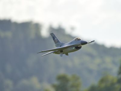 F-16 (80mm EDF)