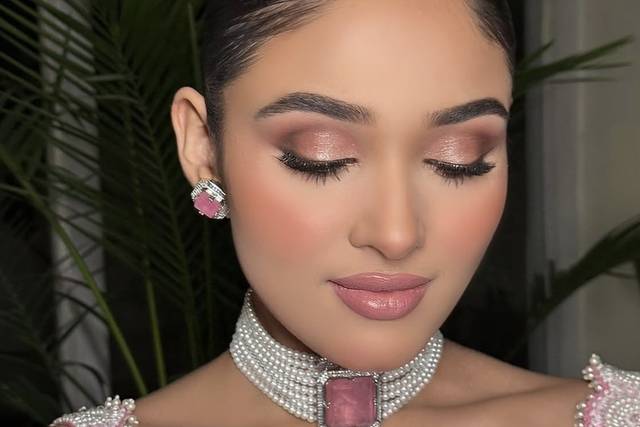 Makeup Artist Neetu Khatri Makeup Artist Neetu Khatri