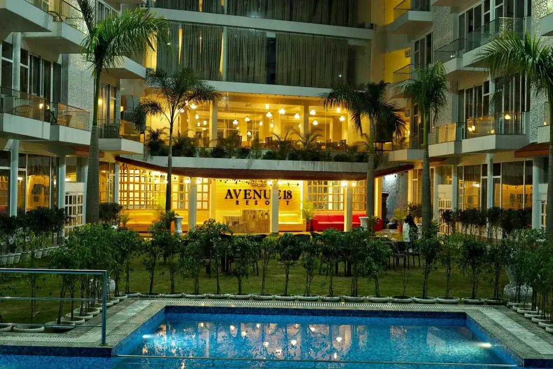 Avenue18 Resort