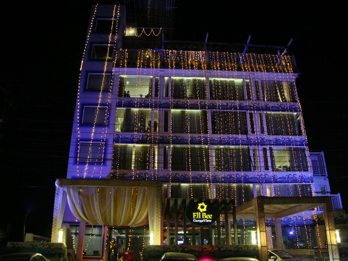 Hotel EllBee Ganga View