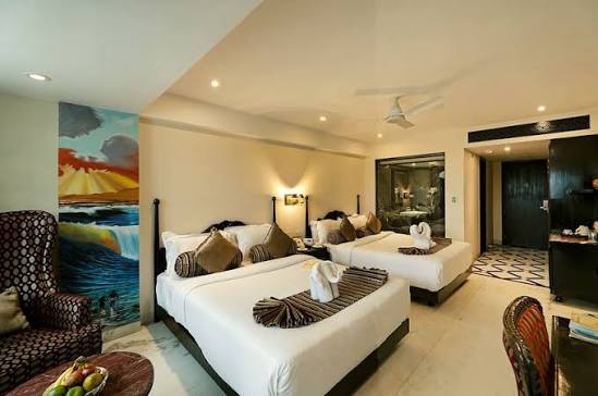 Hotel EllBee Ganga View