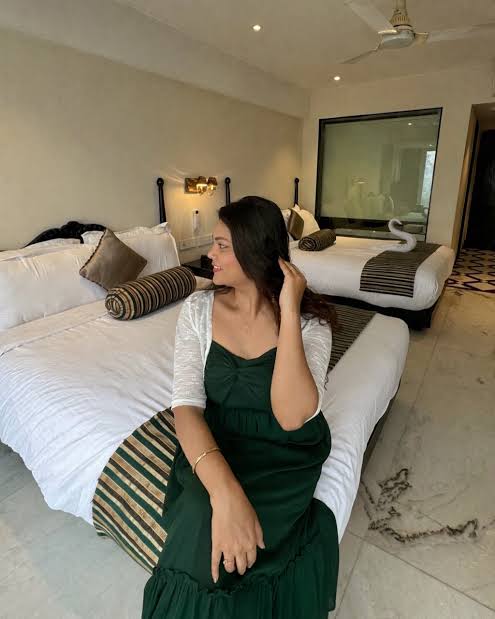 Hotel EllBee Ganga View