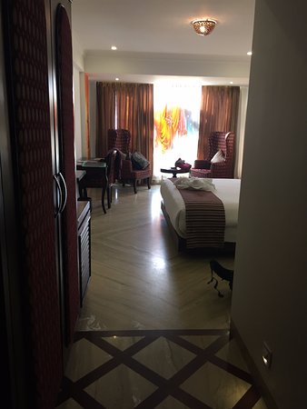 Hotel EllBee Ganga View