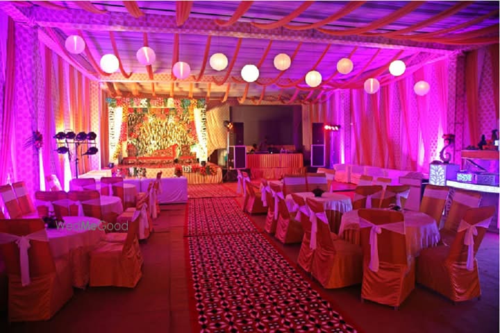 Hotel EllBee Ganga View