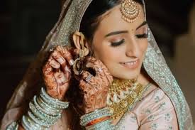 Oshin Dang Makeup