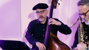 Image: Frank Percy on bass