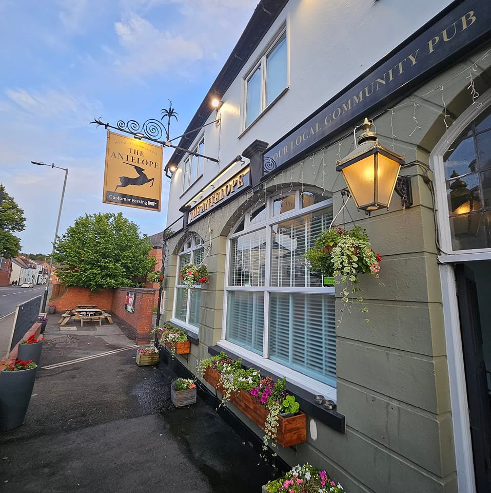 The Antelope Inn, Warwick gallery image