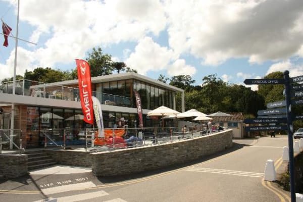 Cafe Mylor: EXTERIOR