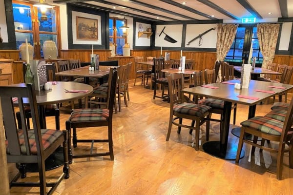 Ye Olde Hobnails Inn: INTERIOR