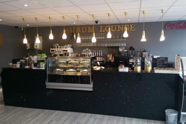 Aurum Lounge: INTERIOR