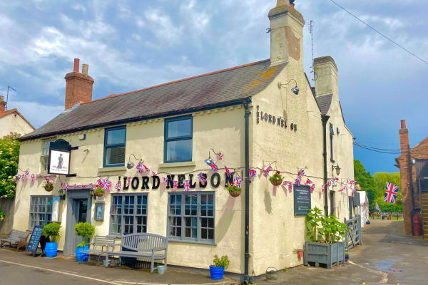 Lord Nelson Inn: EXTERIOR