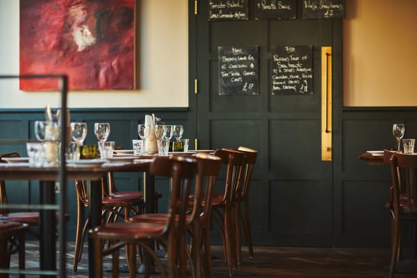 Branca Restaurant and Bar: INTERIOR