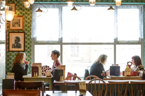 Caballo Lounge: INTERIOR