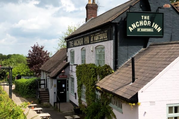 The Anchor Inn: EXTERIOR