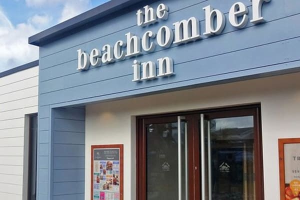 The Beachcomber Inn at Butlins: EXTERIOR