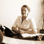 Prendre rendez-vous avec   AMANDINE BOURTEMBOURG Ost&eacute;opathe D.O. à Serris