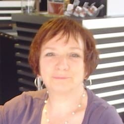 Sandra Smith - [object Object] author