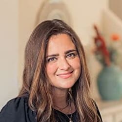 Chanie Apfelbaum - [object Object] author