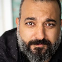 Daniel Nayeri - [object Object] author